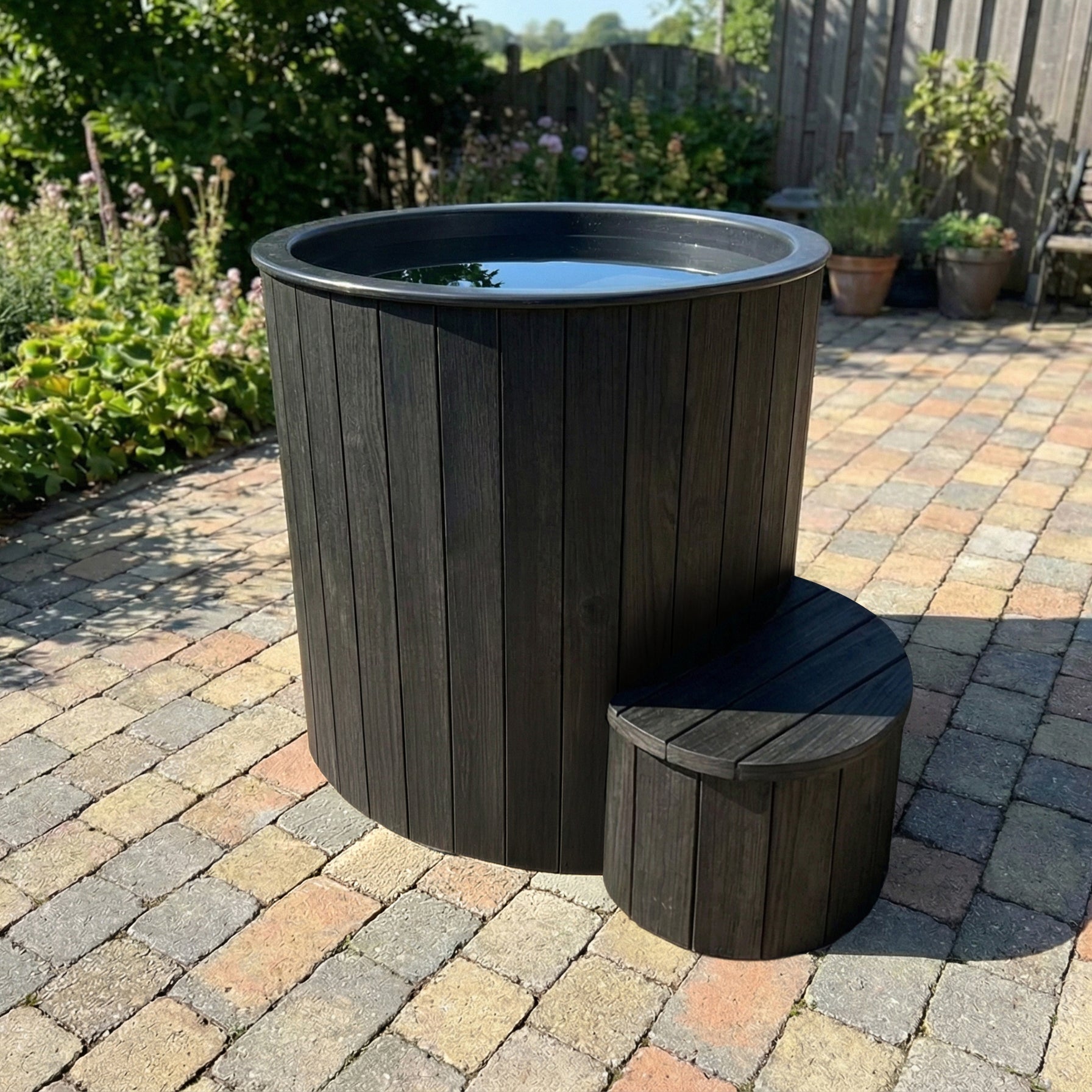 SaunaLife S1B 1-Person Cold Plunge & Hot Immersion Tub SaunaLife